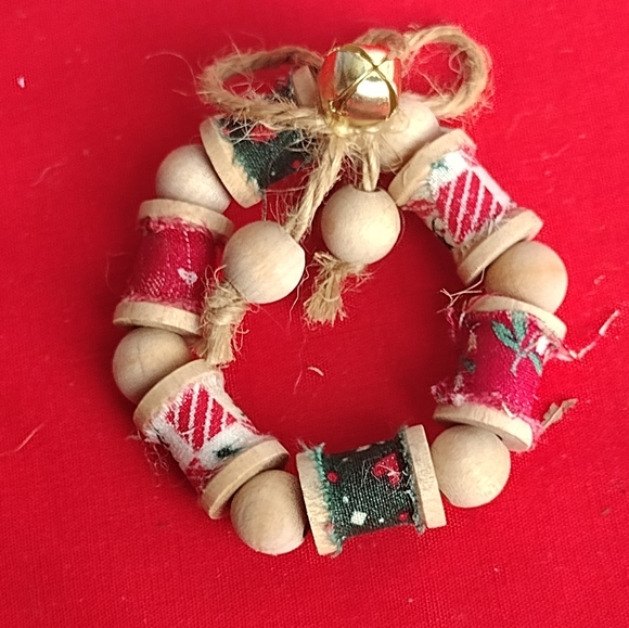 Cute Vintage 90s Handmade Christmas Winter Wooden Necklace & Pin Brooch - Picture 5 of 7